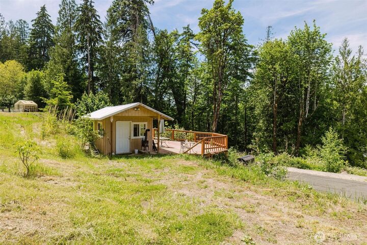 Property Photo: 200 E Cove Drive WA 98528