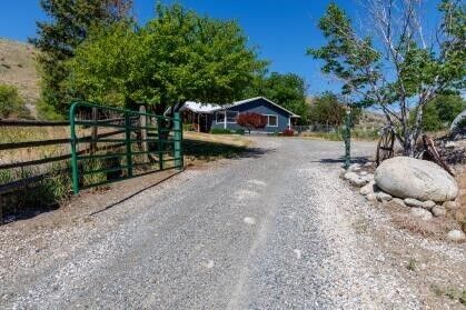 Property Photo:  301  Main Street  WA 98849 