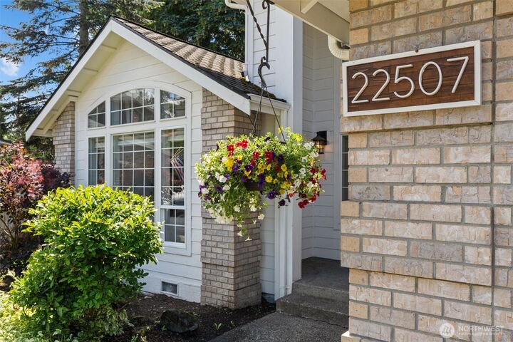 Property Photo:  22507 SE 261st Street  WA 98038 