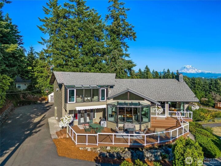 Property Photo: 18110 85th Street E WA 98391