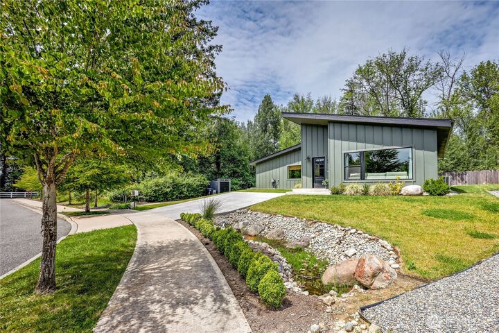Property Photo:  384  Ruth Lane  WA 98310 