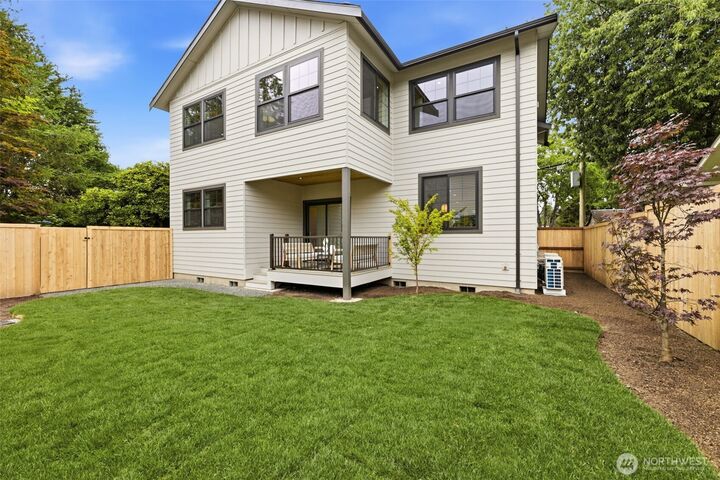 Property Photo: 315 SE Andrews Street WA 98027