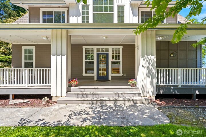 Property Photo: 3445 SE Camano Drive WA 98282