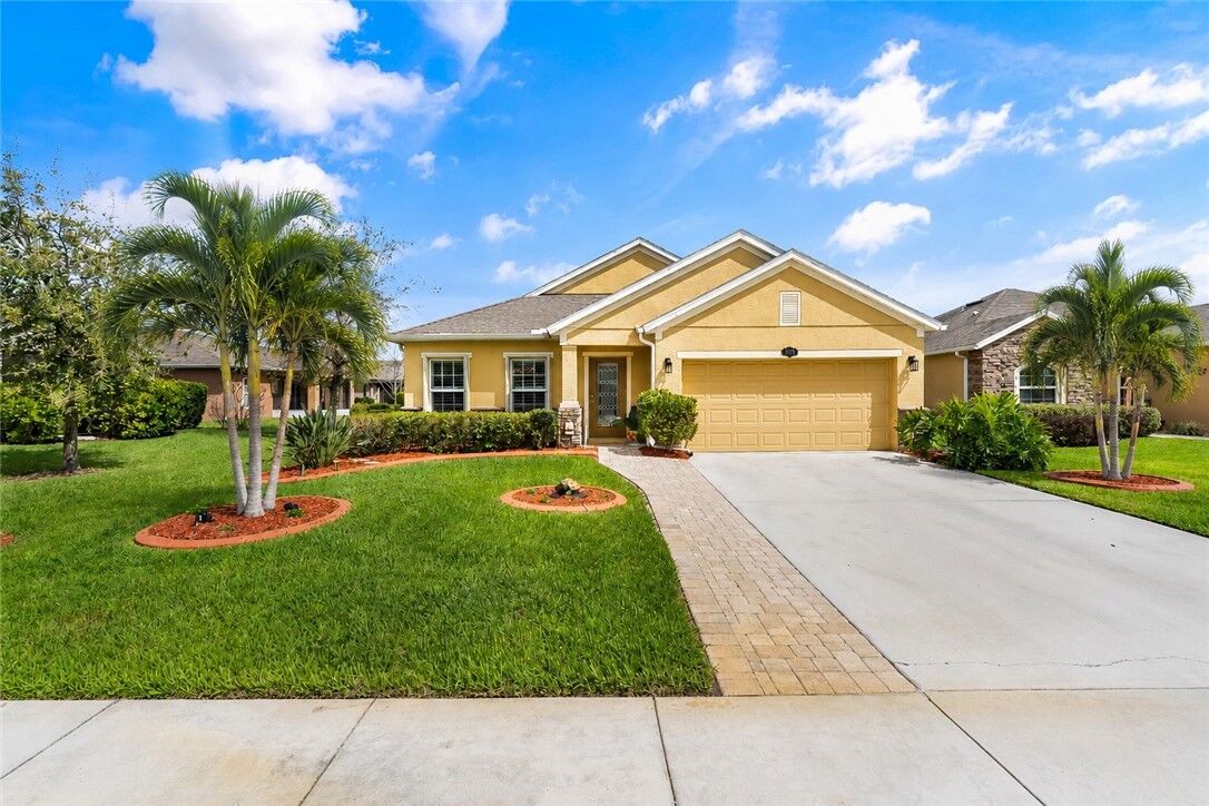 Property Photo:  1680 Westfield Court  FL 32966 