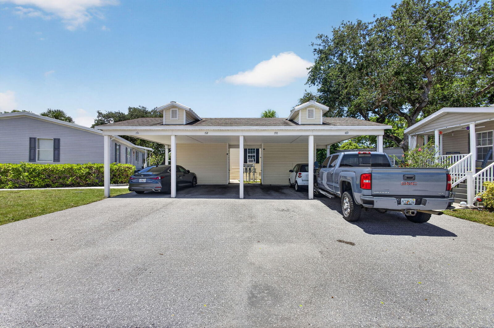 Property Photo:  170 Maple Avenue W  FL 33410 