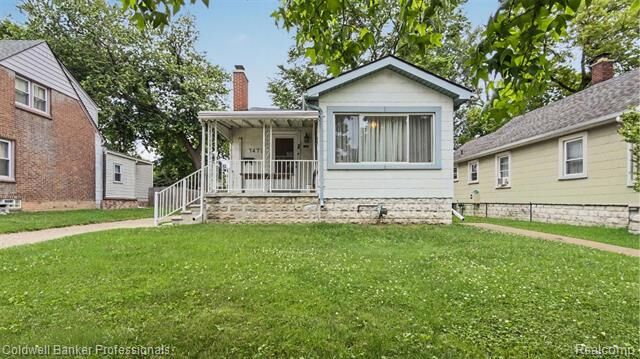 Property Photo: 147 E Hazelhurst Street MI 48220