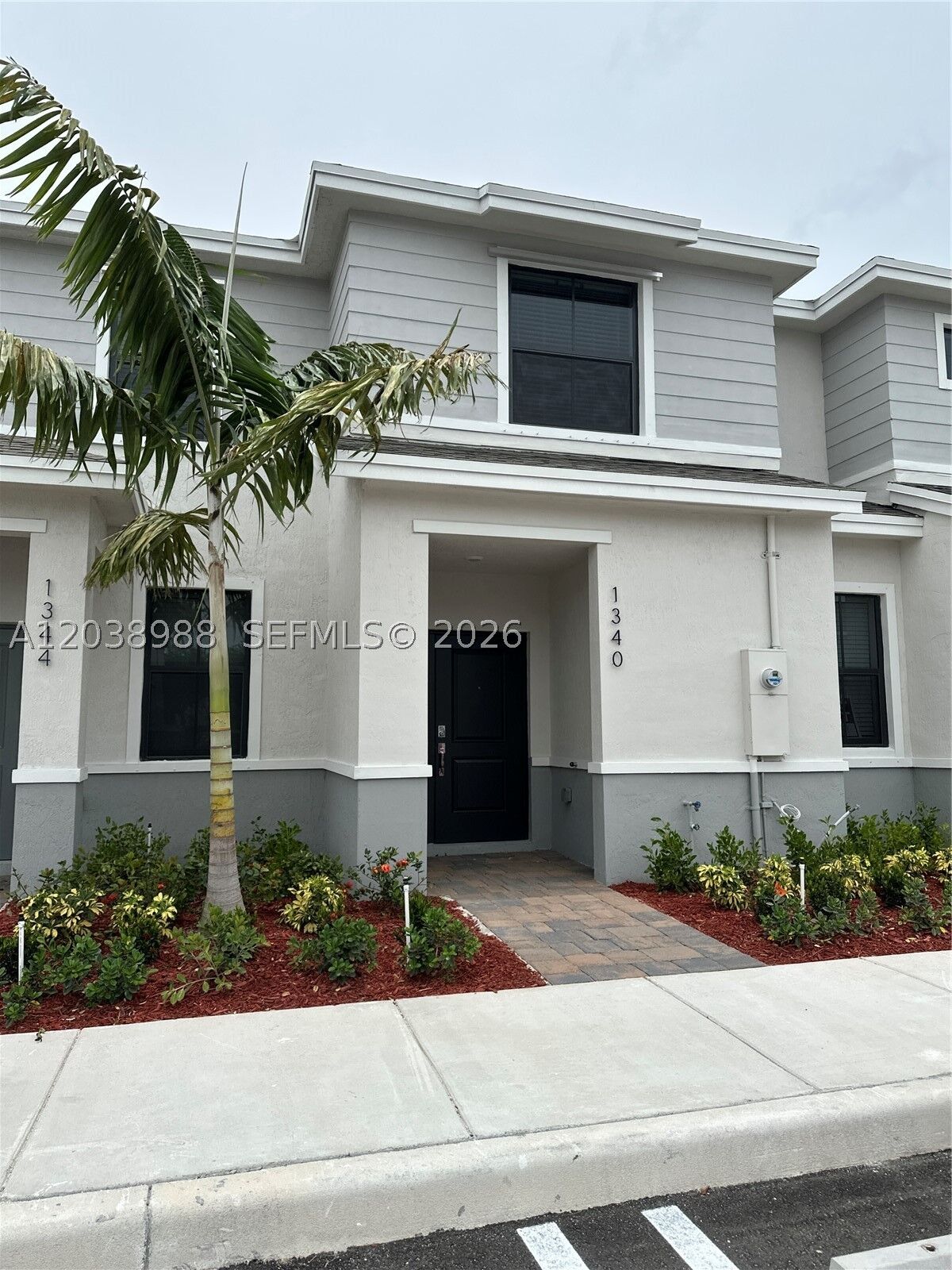 Property Photo: 1340 NE 3rd Ave 1340 FL 33034