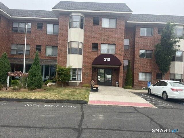 Property Photo: 216 Quinnipiac Avenue 101 CT 06473