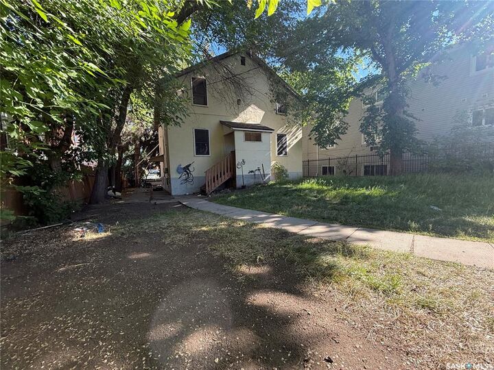 Property Photo: 1705 20th Street SK S7M 0Z8