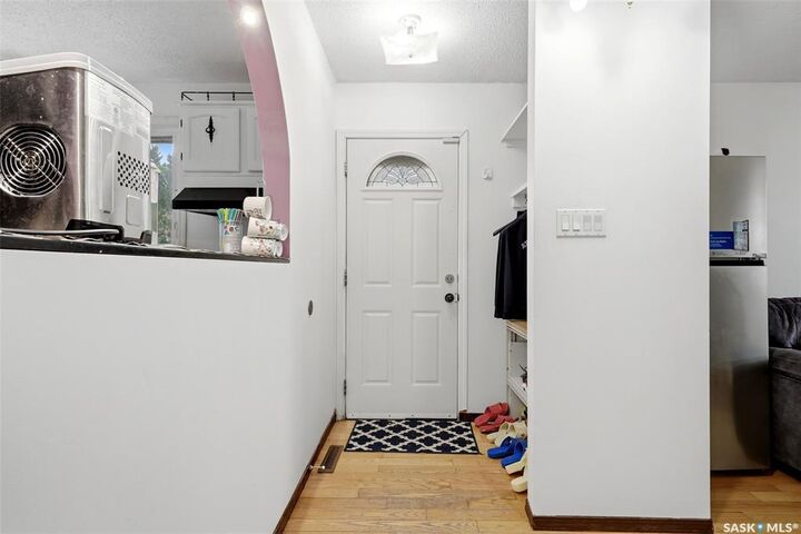 Property Photo:  2949 Grant Road  SK S4S 5G6 