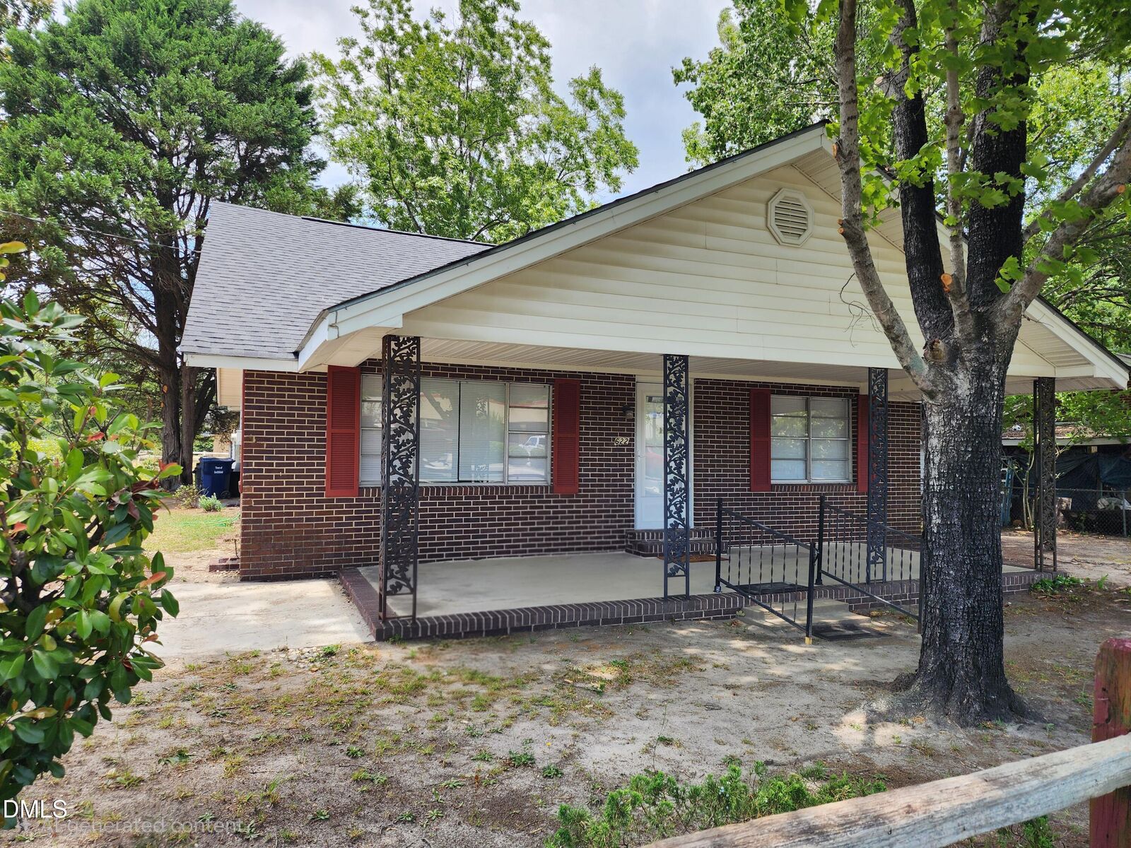 Property Photo:  1622 S Brightleaf Boulevard  NC 27577 