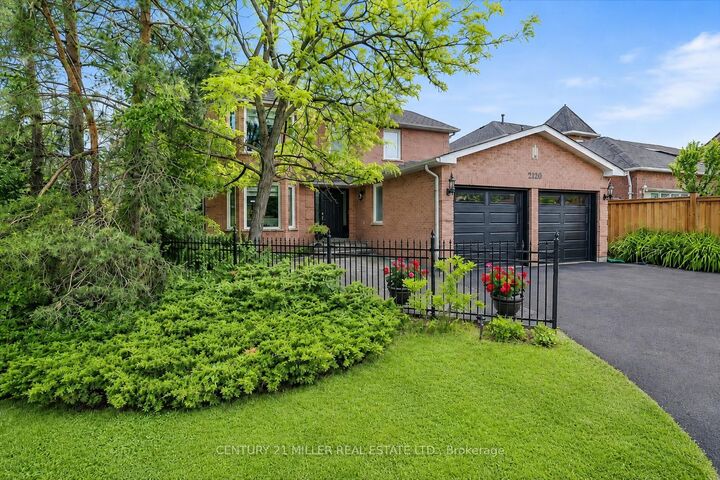 Property Photo:  2120 Sixth Line  ON L6H 3N1 