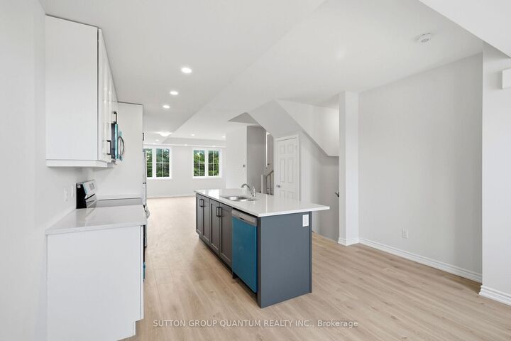 Property Photo: 677 Park Road N 70 ON N3R 0A2
