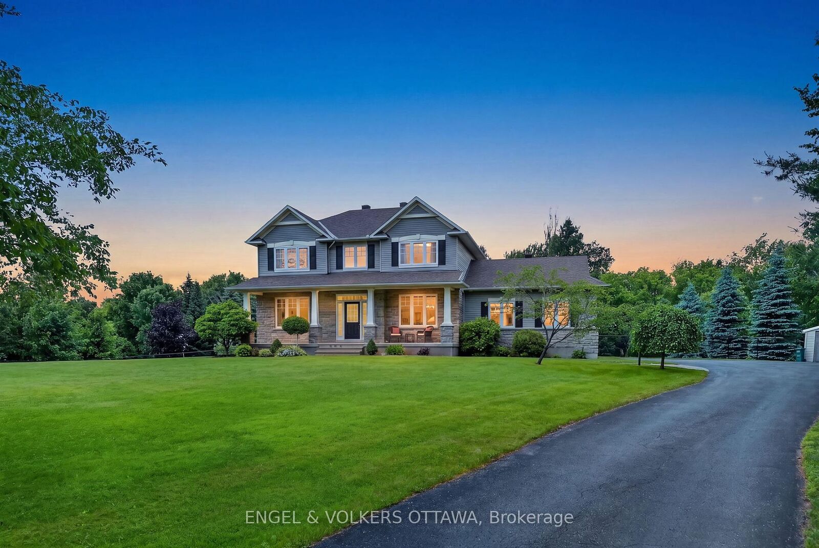 Property Photo: 1599 Landel Drive ON K2W 1C6