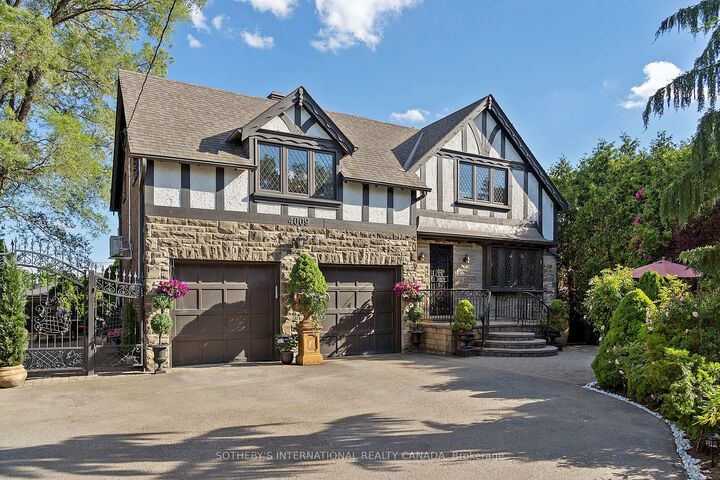 Property Photo:  4009 Bloor Street W  ON M9B 1M4 