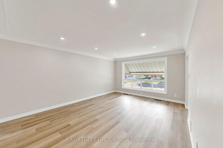 Property Photo: 28 Warren Avenue ON L9A 3C6