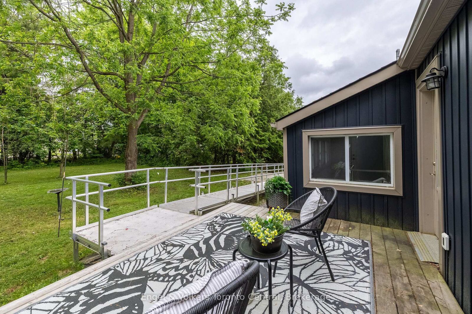 Property Photo: 37 Spencer Street ON P1L 1E1