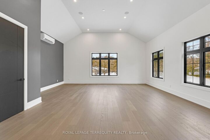17 Connor Drive — photo 1