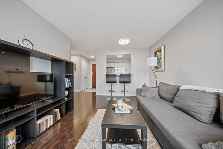 81 Townsgate Drive 1103 — photo 1