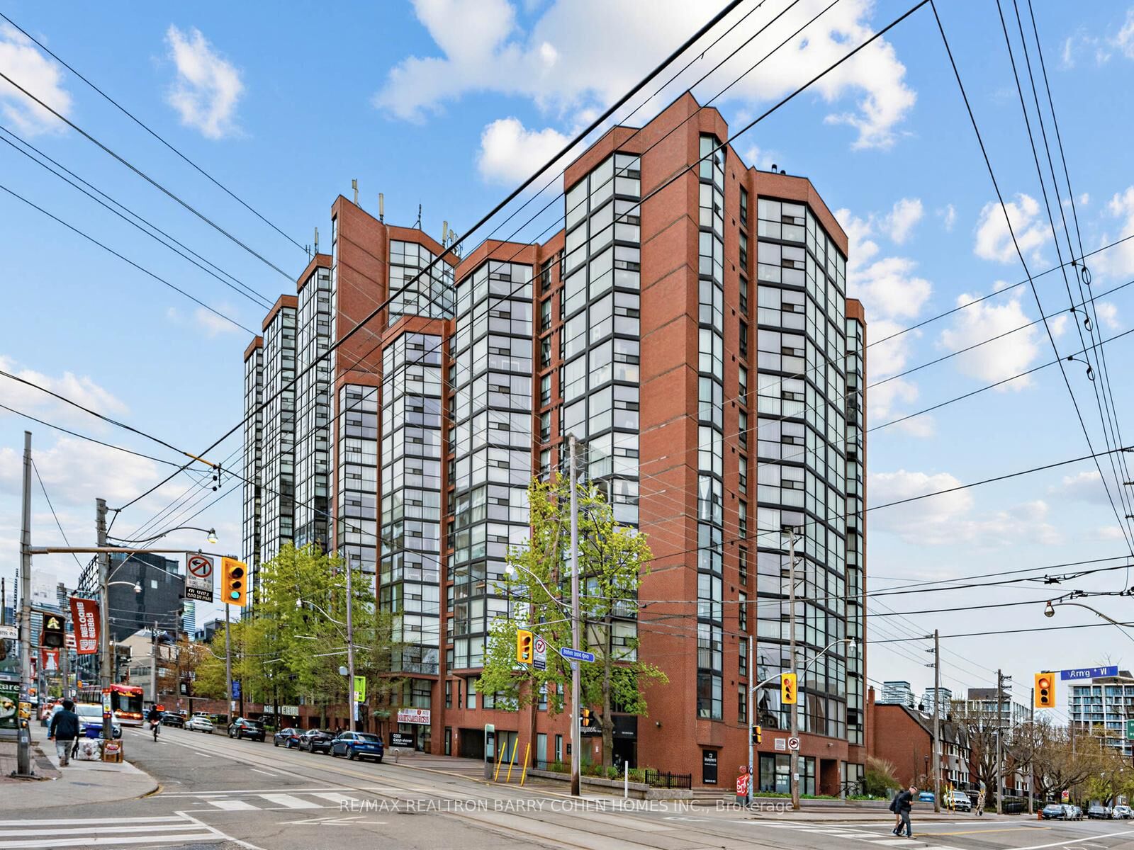 Property Photo: 725 King Street W 303 ON M5V 2W9