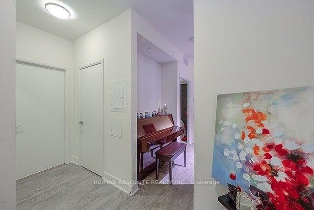 Property Photo: 30 Roehampton Avenue 3007 ON M4P 0B9