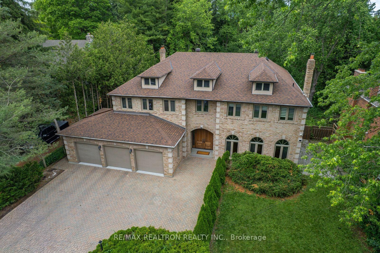 Property Photo: 92 Proctor Avenue ON L3T 1M7