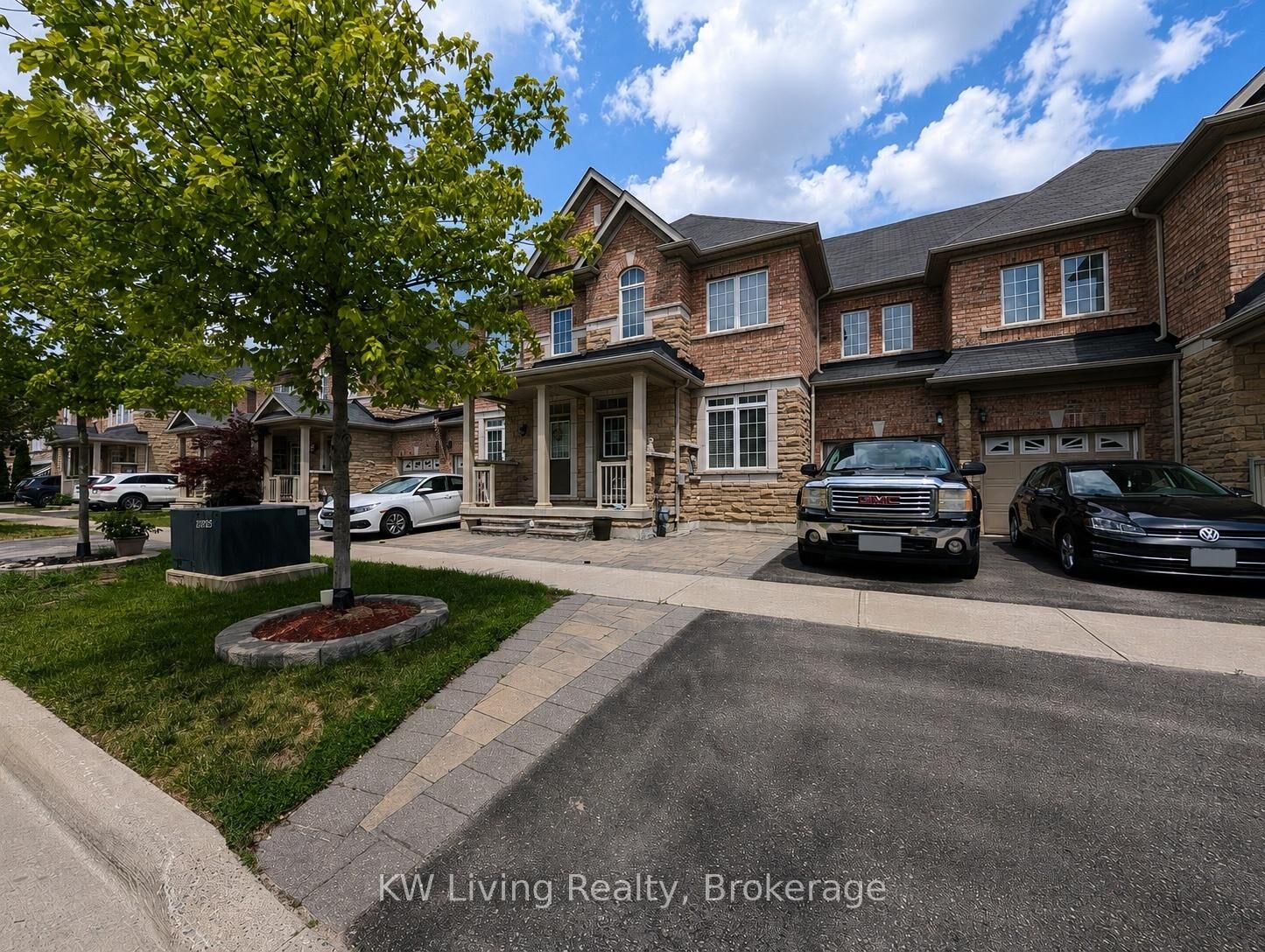 Property Photo: 19 Begonia Street ON L6E 0N3