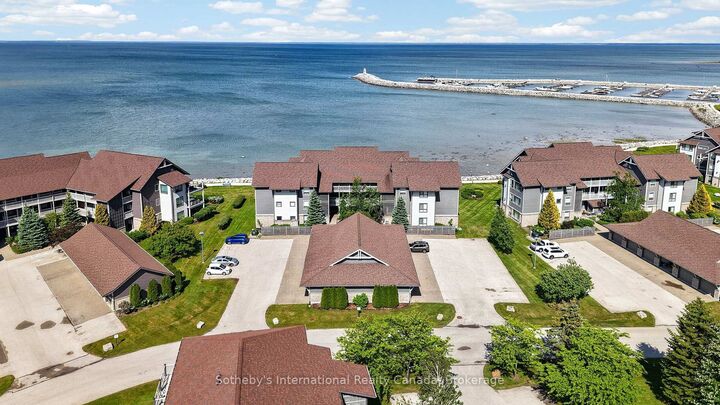 Property Photo: 541 Mariners Way ON L9Y 5C7