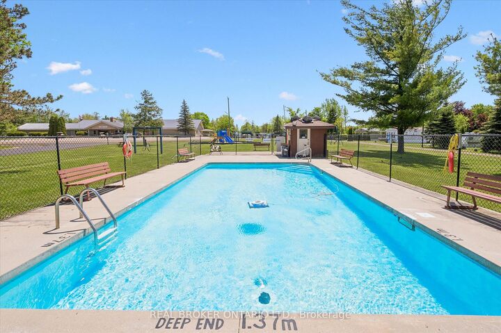 Property Photo: 165 Cedar Crescent ON N1M 2W5
