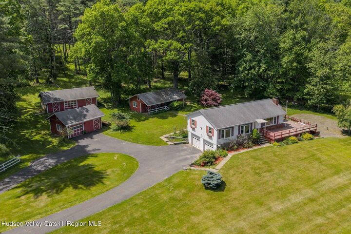 Property Photo:  94 Chestnut Hill  NY 12498 
