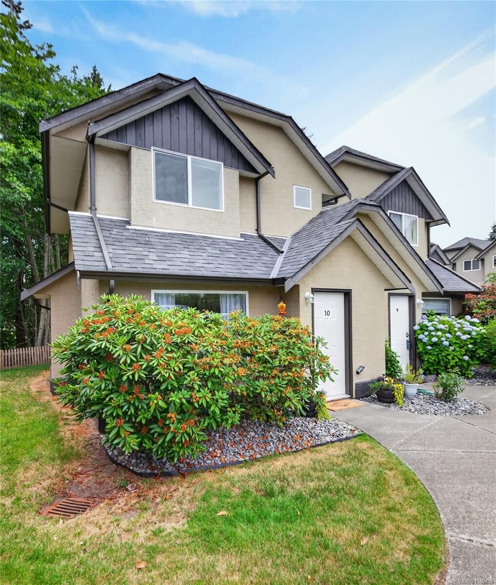 Property Photo: 555 Rockland Rd #10 BC V9W 8B7