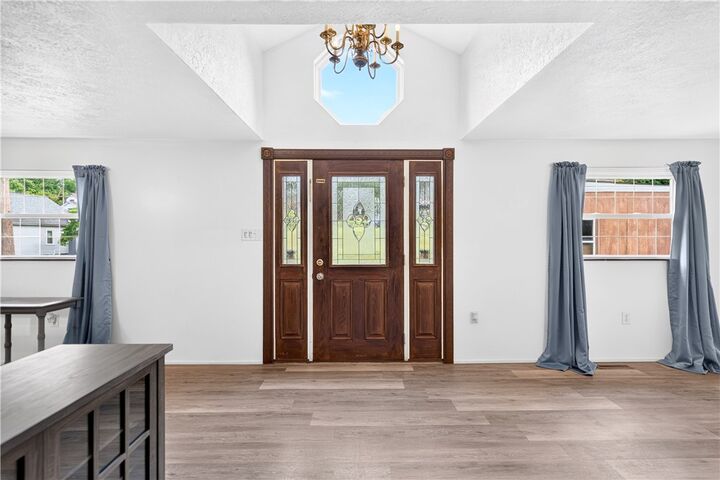 Property Photo:  22 Pearl Aly  PA 15063 