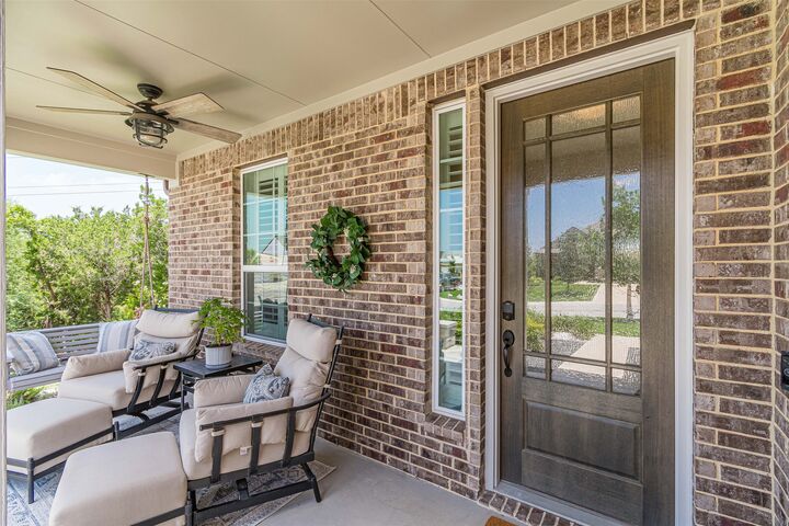 Property Photo: 220 Cruising Oak Street TX 78666