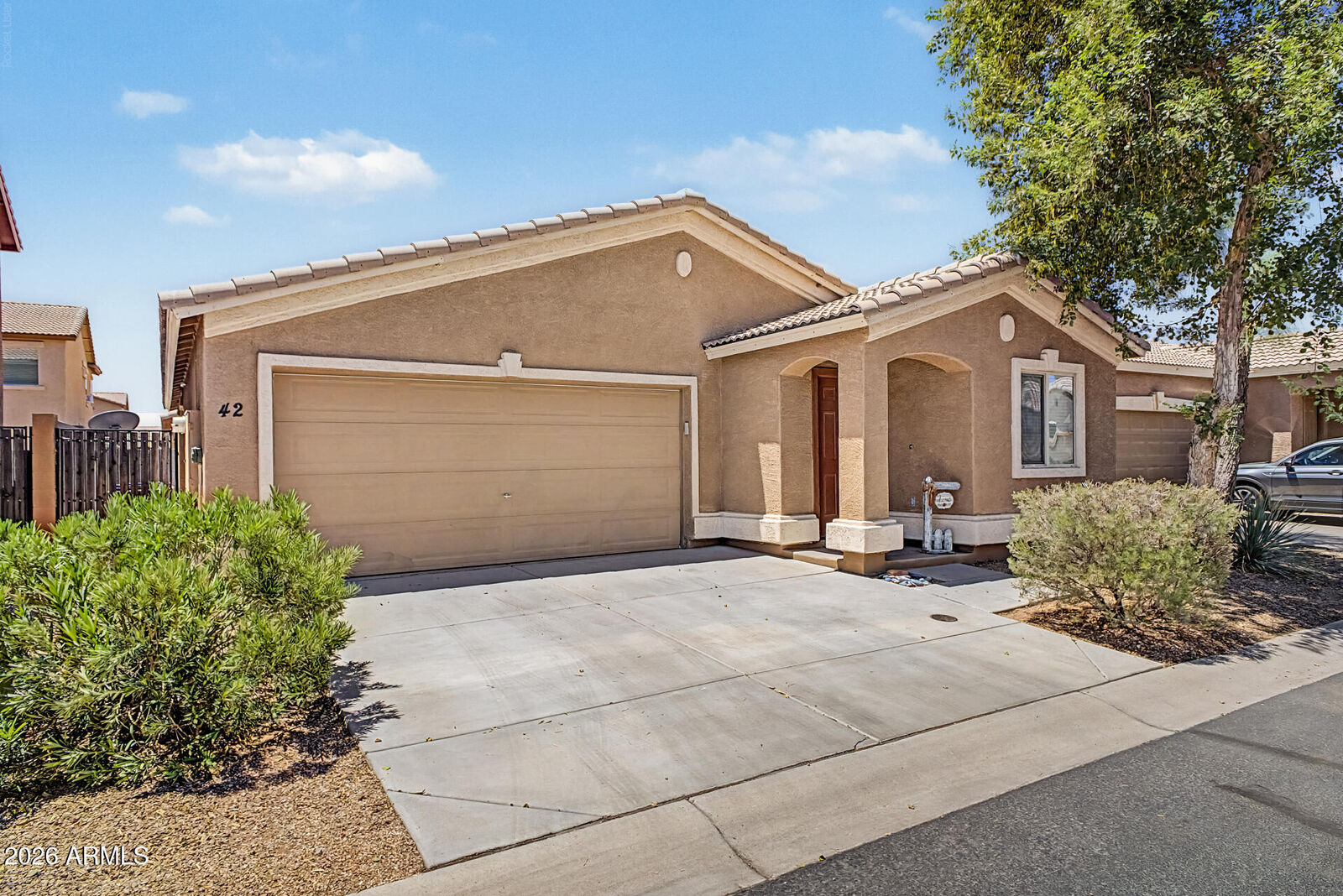 Property Photo:  900 W Broadway Avenue 42  AZ 85120 