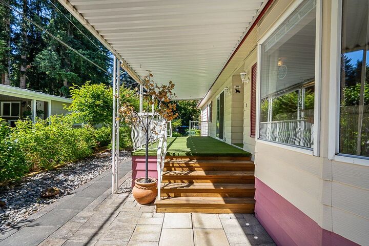 Property Photo: 20071 24 Avenue 95 BC V2Z 2A1