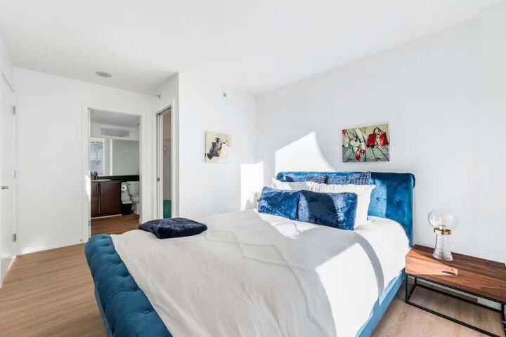 Property Photo: 618 Abbott Street 518 BC V6B 0C1