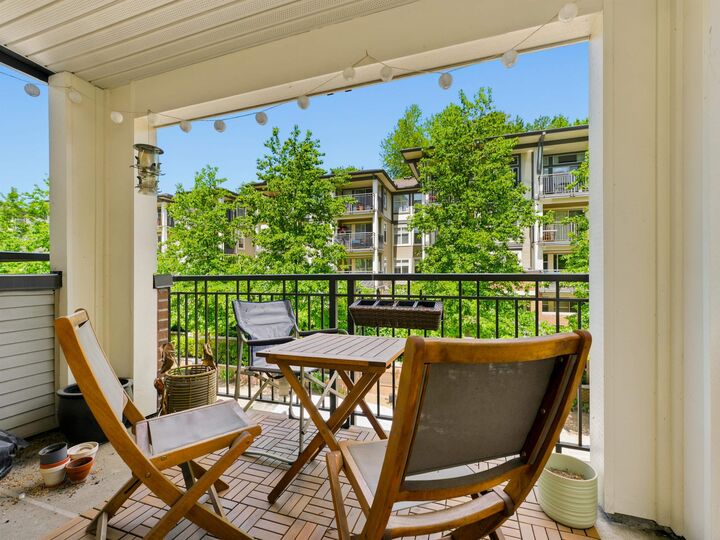 Property Photo: 4868 Brentwood Drive 311 BC V5C 0C2