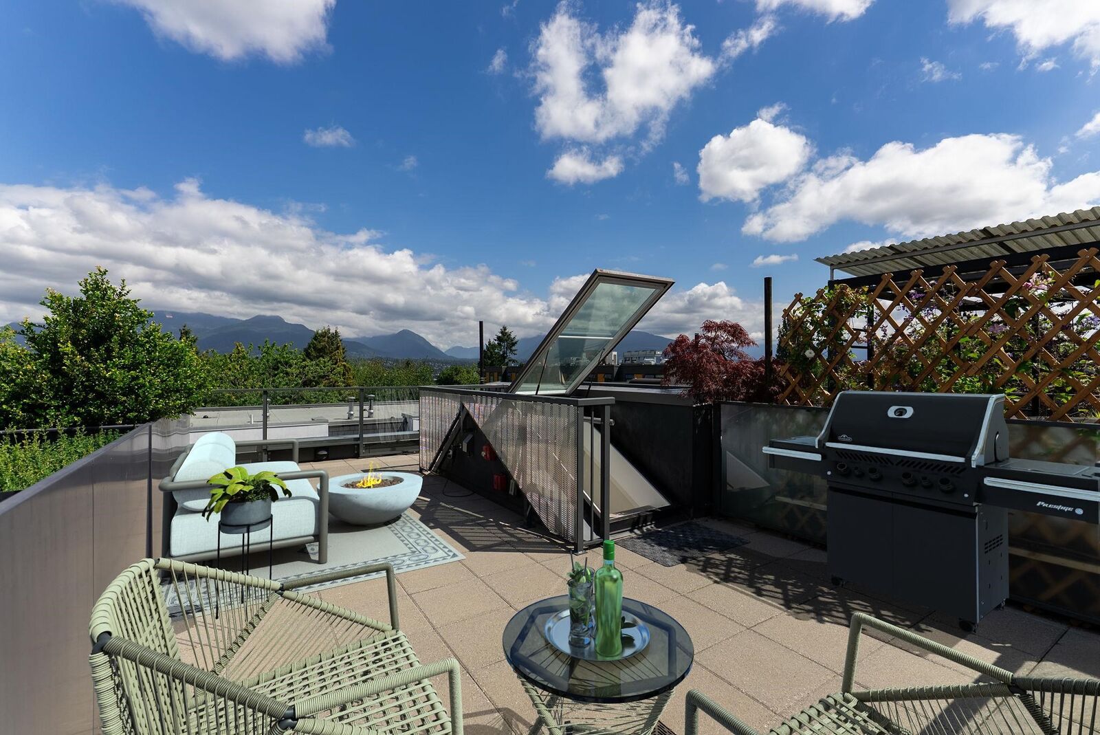 Property Photo: 637 Victoria Drive BC V5L 0C3