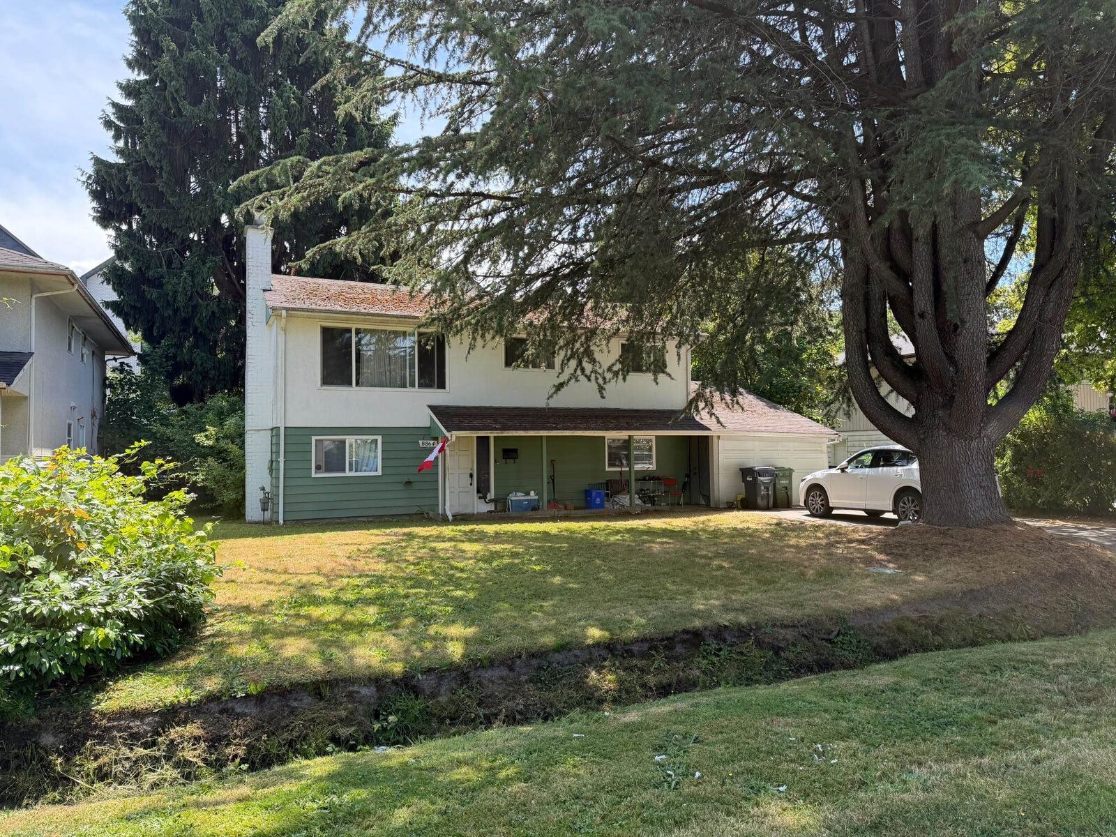 Property Photo: 8864 Cook Crescent BC V6Y 1X2