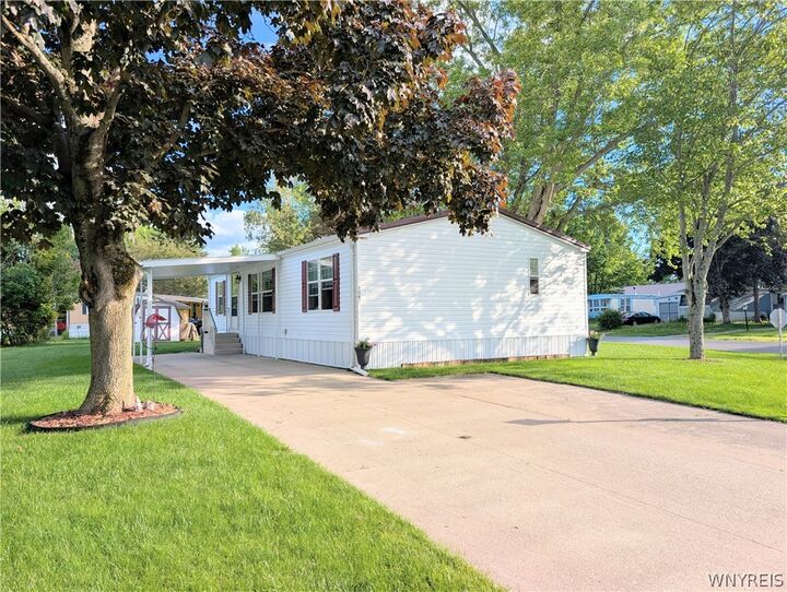 Property Photo:  1067 Brookwood Drive  NY 14047 