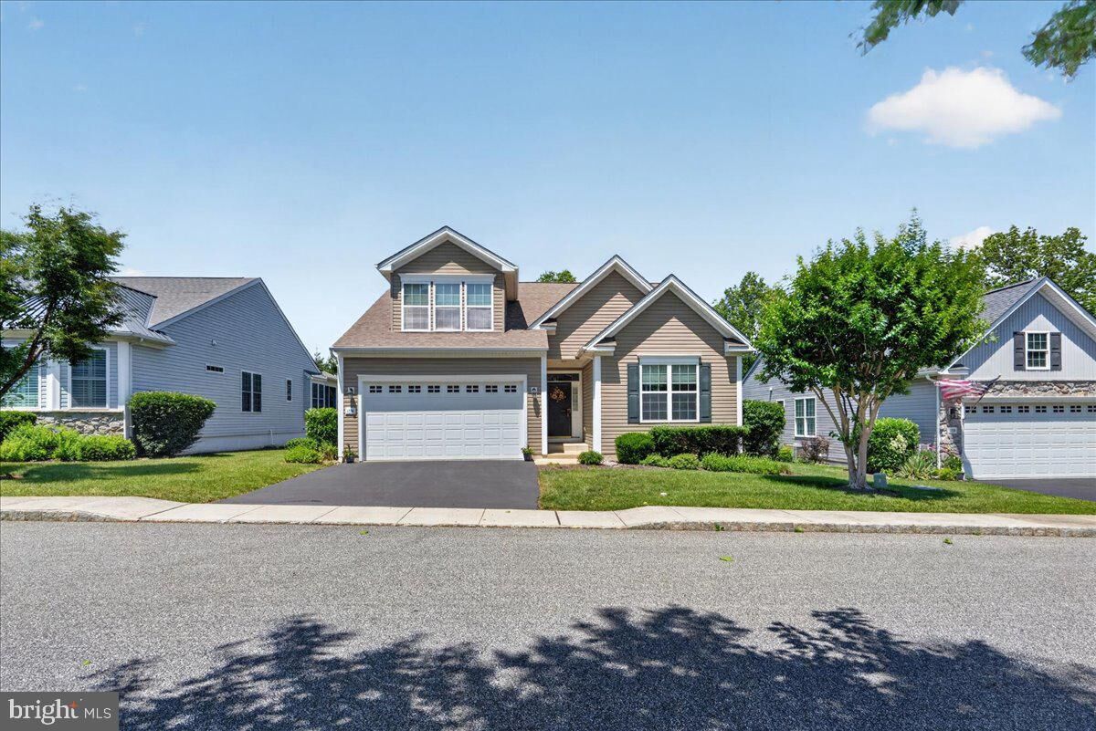 Property Photo: 1736 Wisteria Way PA 19060