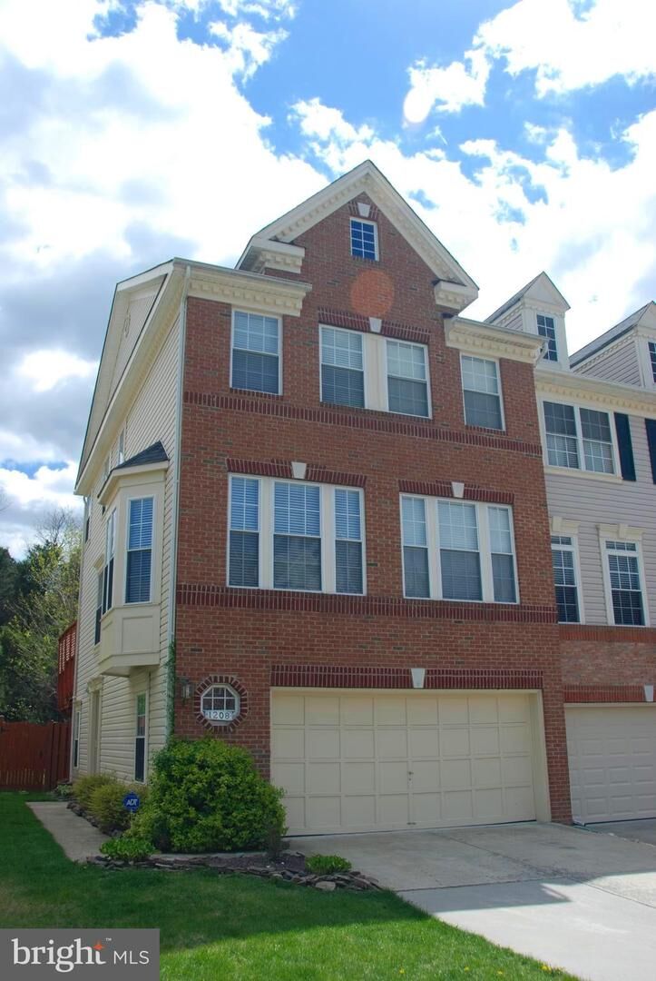 Property Photo:  1208 NE Cambria Terrace NE  VA 20176 