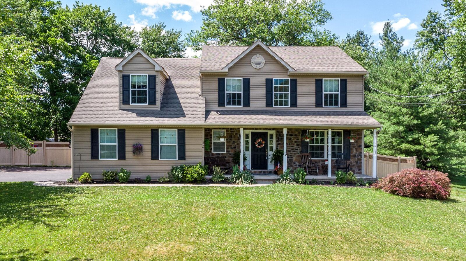 Property Photo: 650 Oak Park Road PA 19440