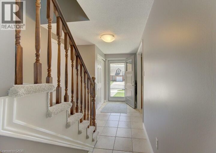Property Photo:  14 Rose Garden Street  ON N2B 3T1 