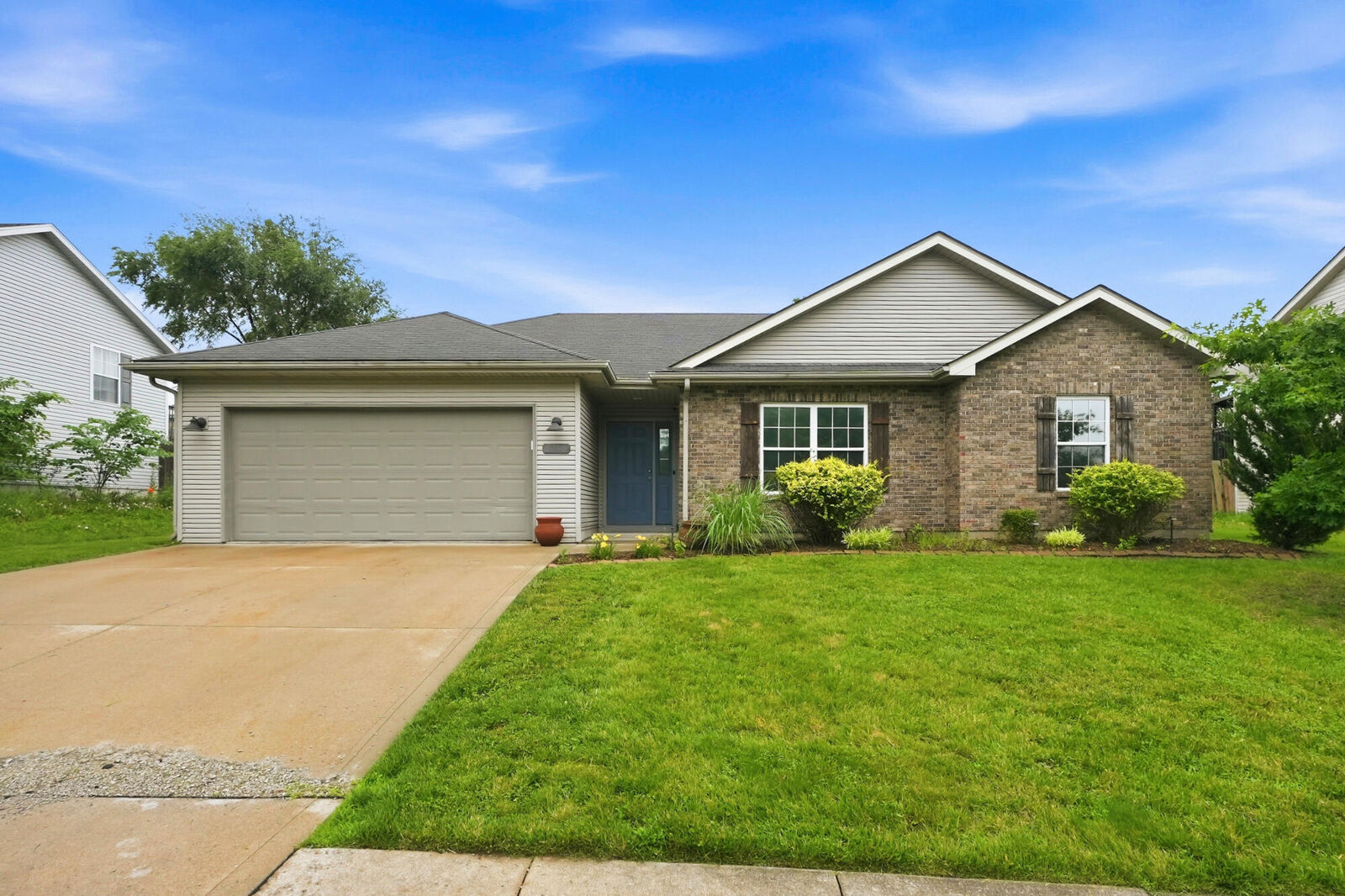 Property Photo:  6140 N Gregory Dr  MO 65202 