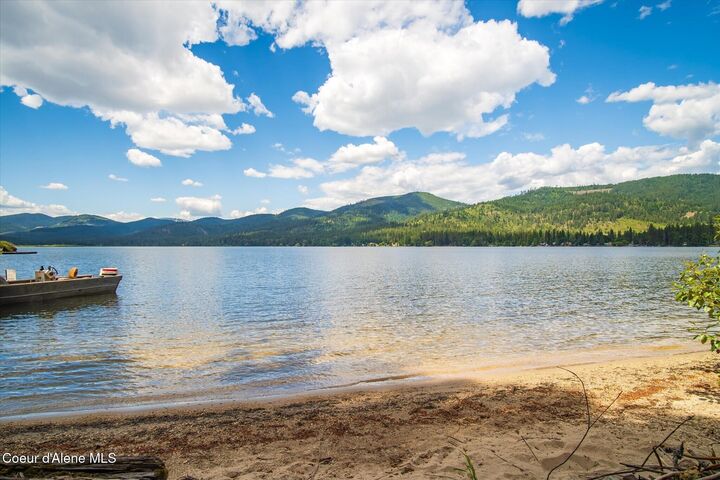 Property Photo: 9598 S Upper Twin Lakes Shore ID 83858
