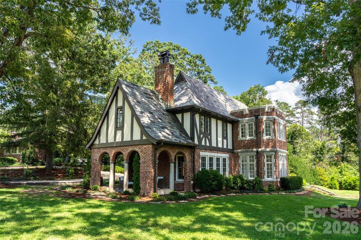 Property Photo: 72 Windsor Road NC 28804