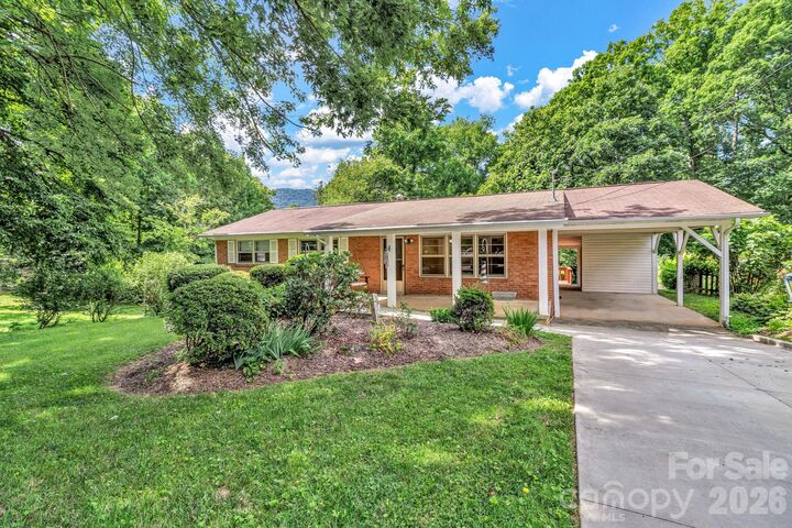 Property Photo: 67 Wagon Road NC 28805