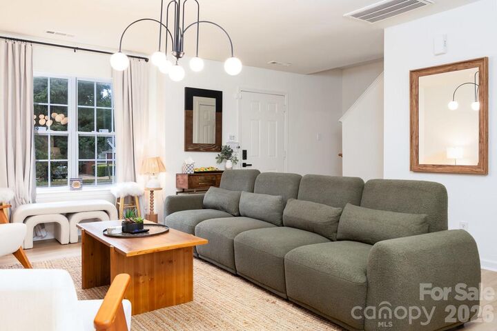 Property Photo:  5229 Tarrywood Lane  NC 28205 