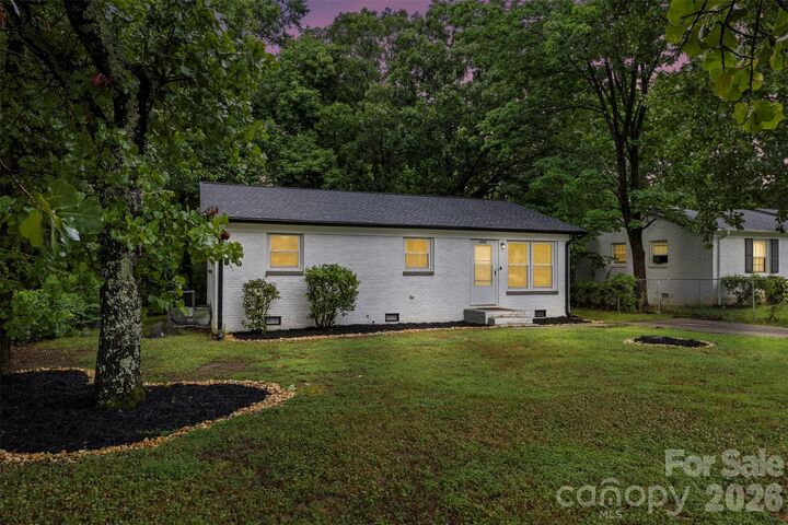 Property Photo:  1038 S Jones Avenue Extension  SC 29730 